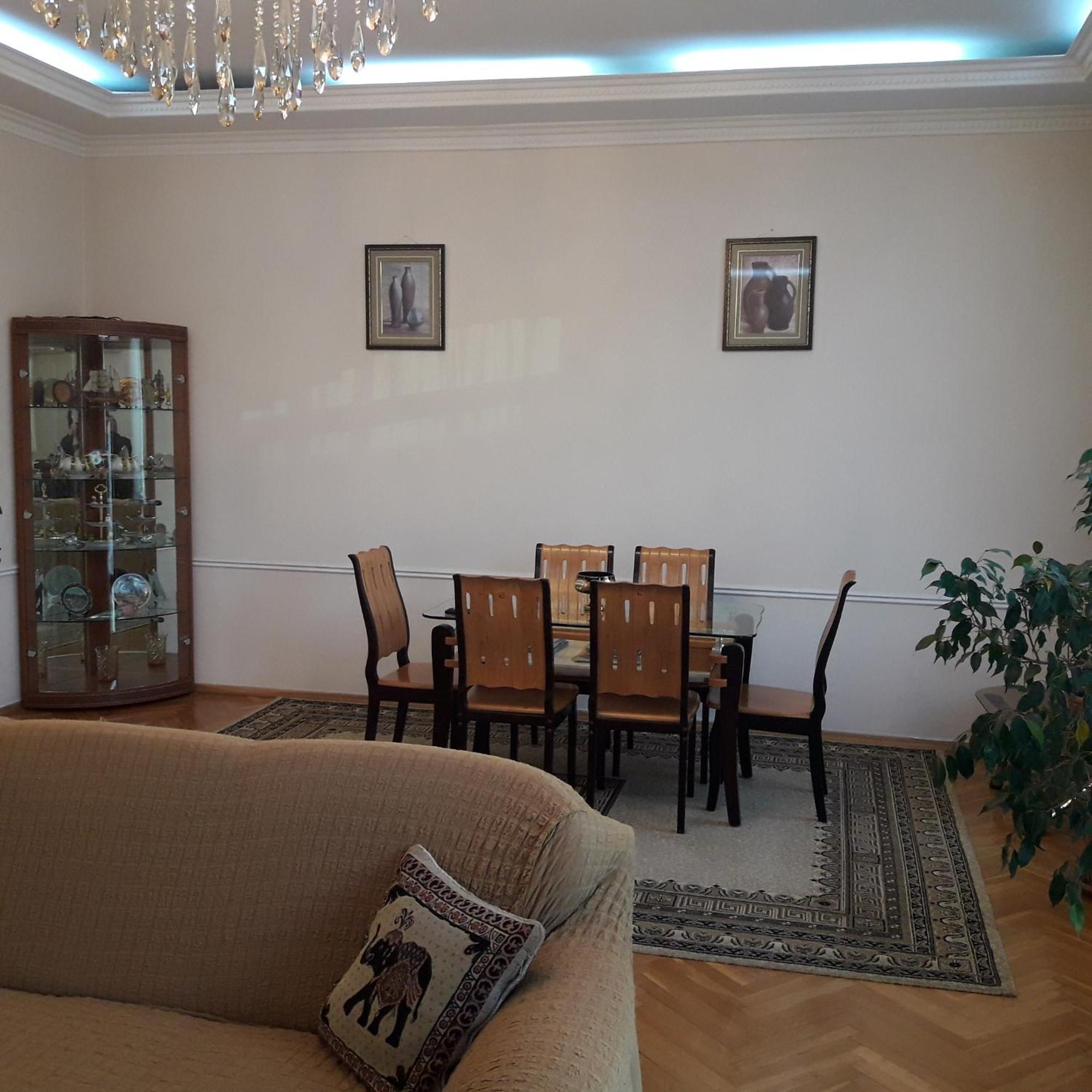 Neftiannikov Avenue Apartment Baku Exterior photo