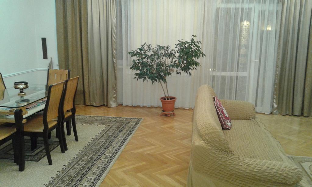 Neftiannikov Avenue Apartment Baku Exterior photo