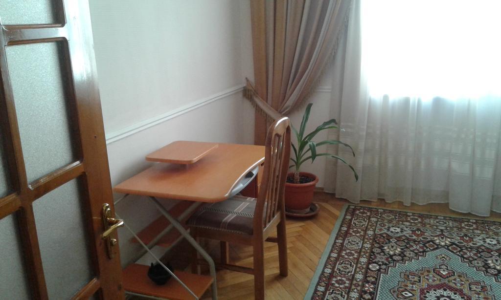 Neftiannikov Avenue Apartment Baku Exterior photo